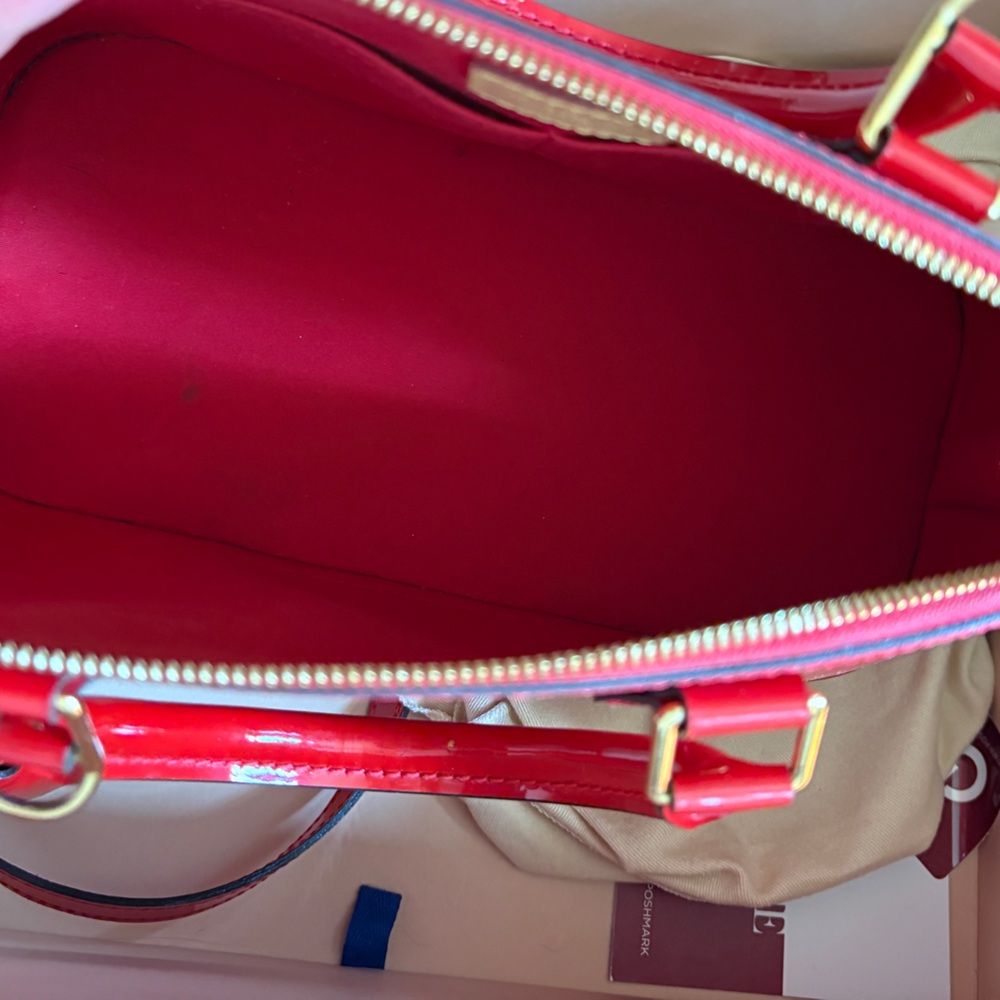 Red Vernis Louis Vuitton Alma PM - Picture 11 of 11